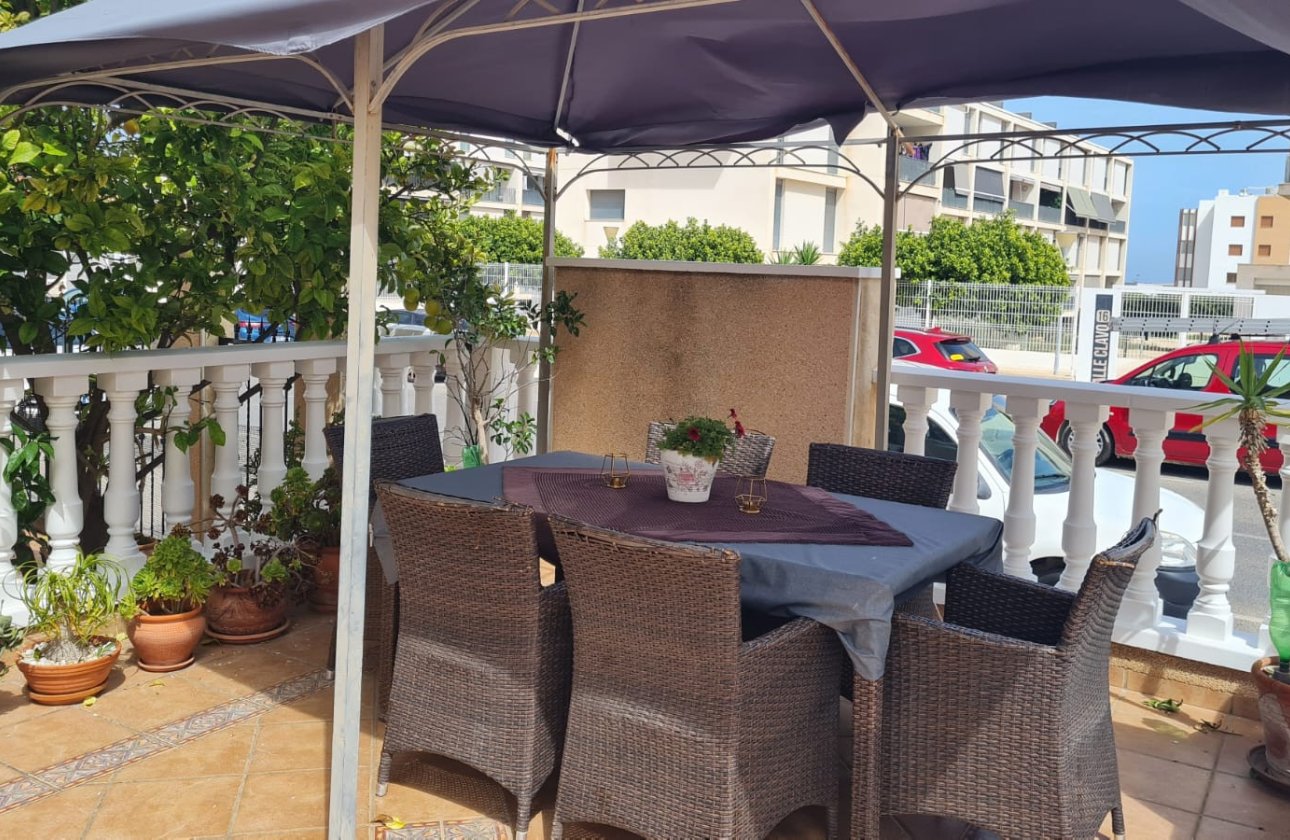 Herverkoop - Villa -
Orihuela Costa - Costa Blanca