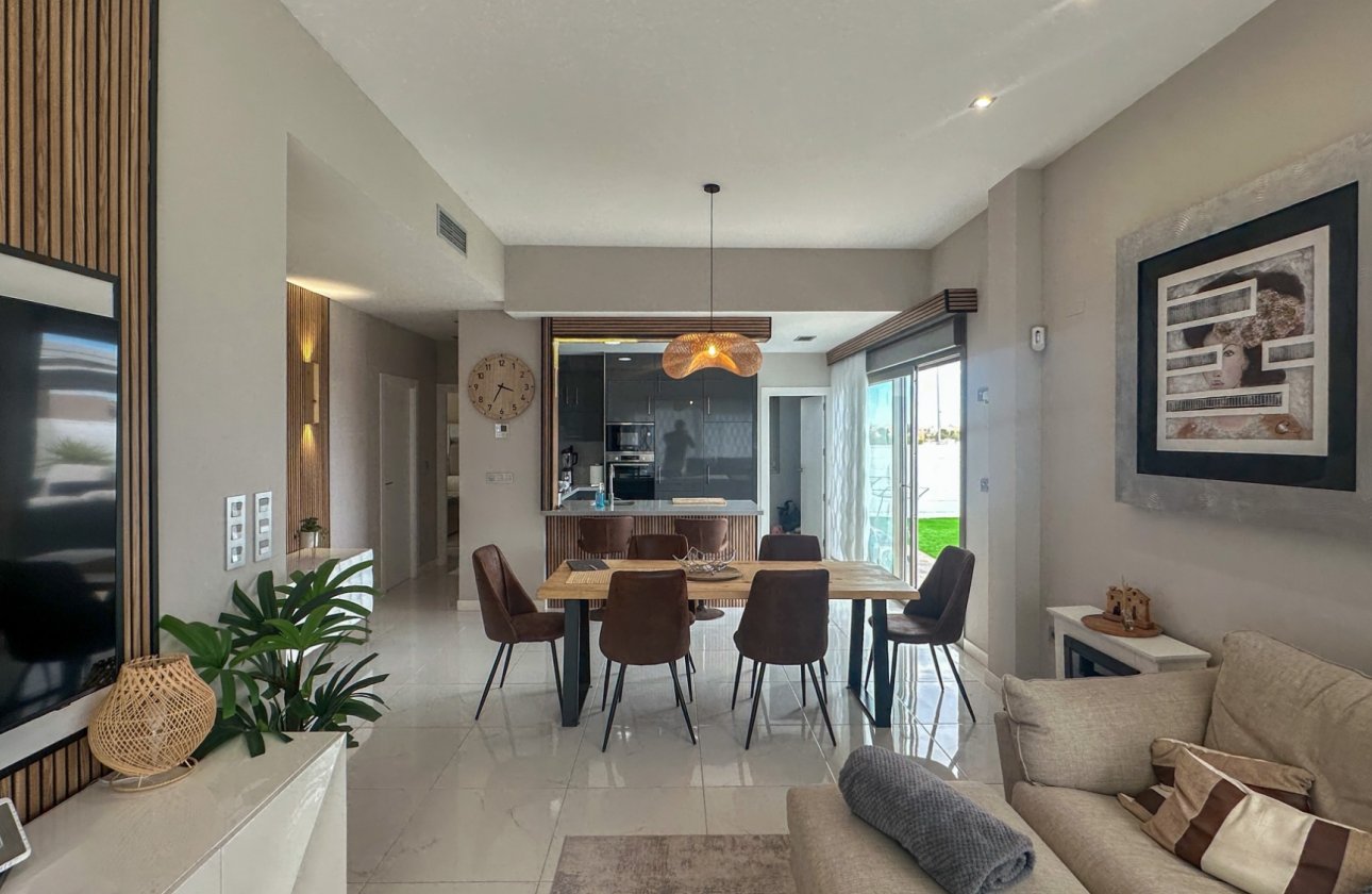 Herverkoop - Villa -
Orihuela Costa - Costa Blanca