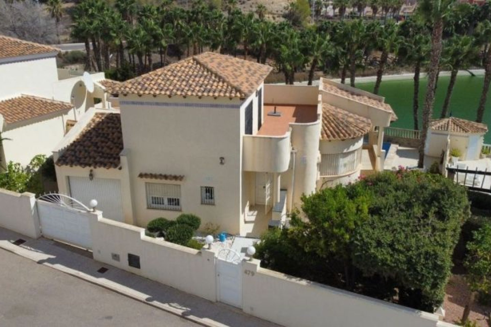 Herverkoop - Villa -
Orihuela Costa - Costa Blanca