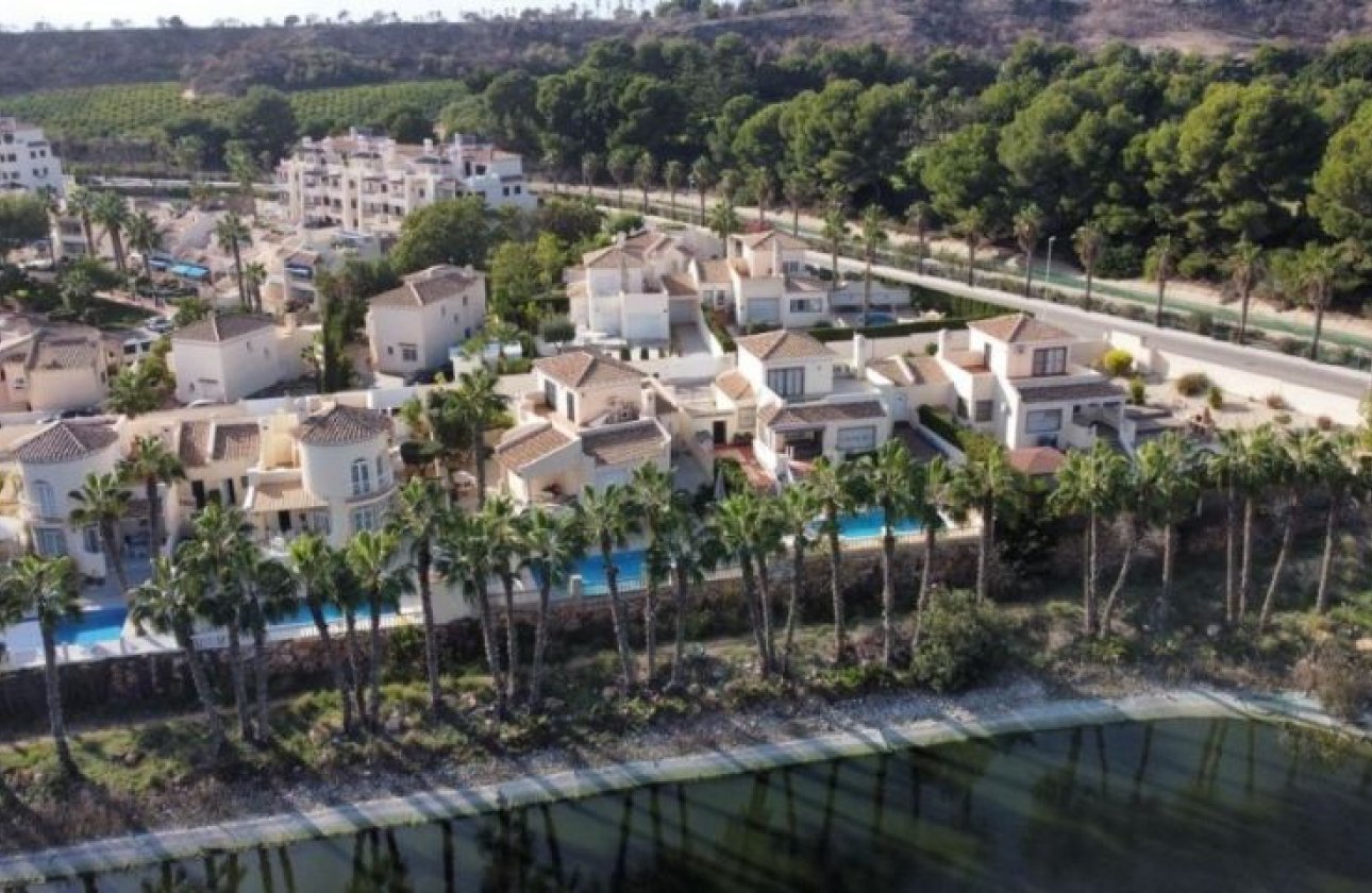 Herverkoop - Villa -
Orihuela Costa - Costa Blanca