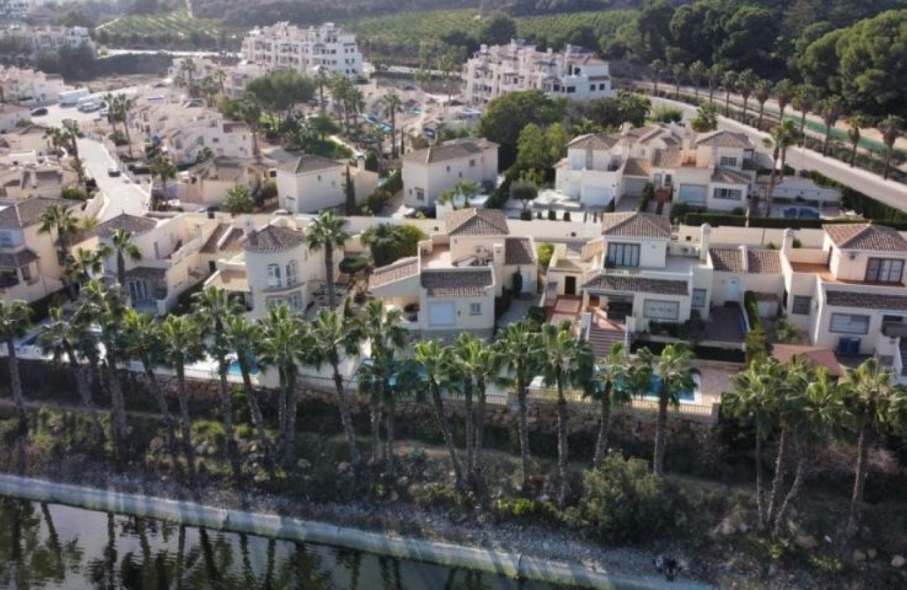 Herverkoop - Villa -
Orihuela Costa - Costa Blanca