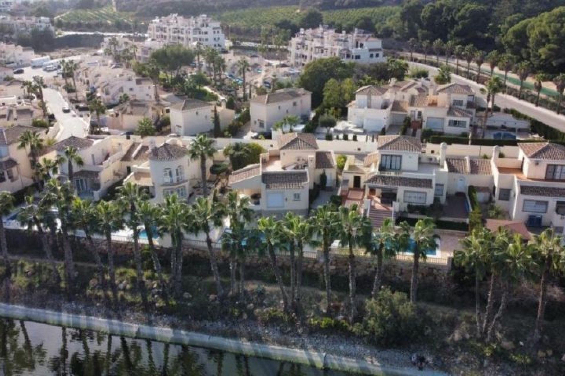 Herverkoop - Villa -
Orihuela Costa - Costa Blanca