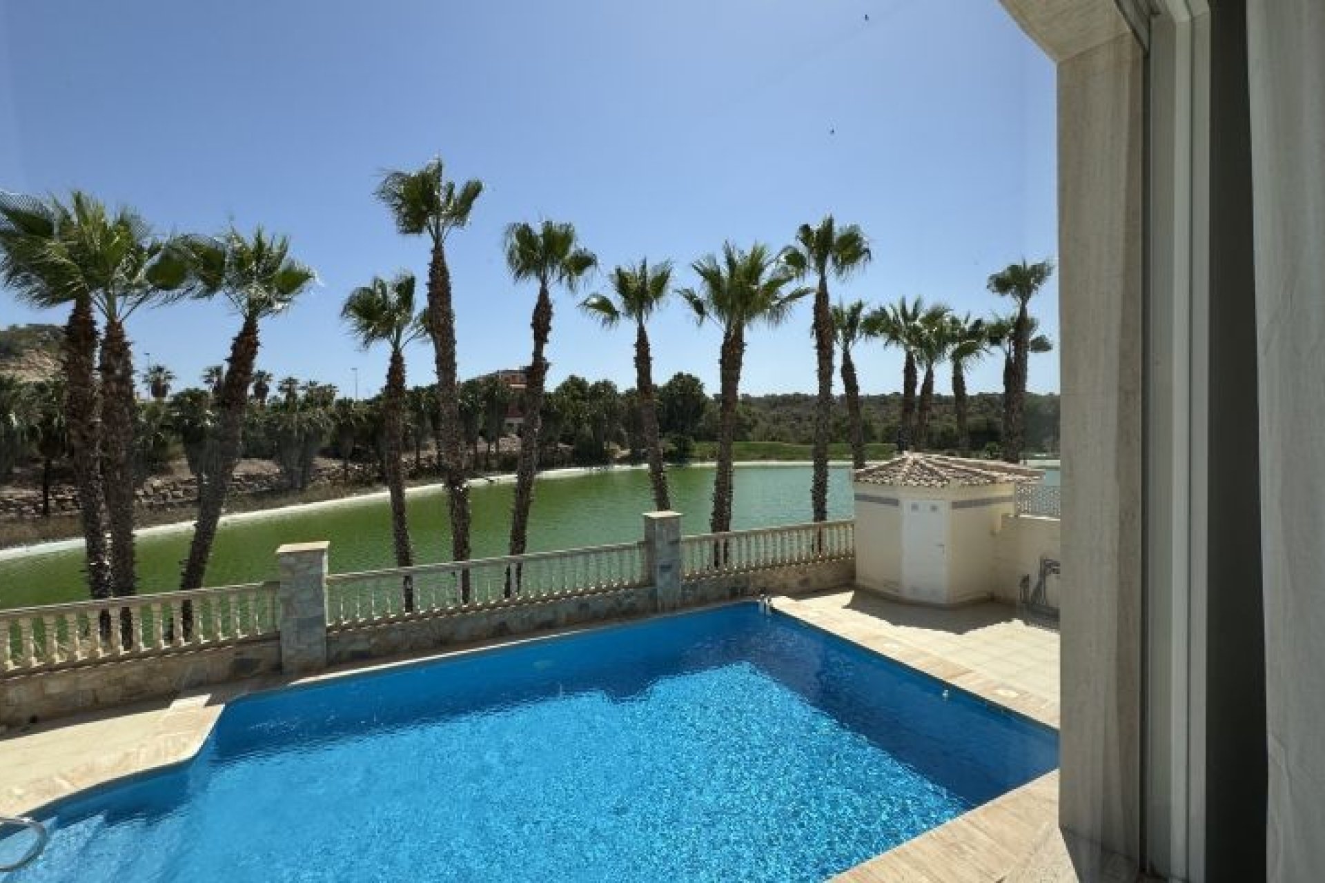 Herverkoop - Villa -
Orihuela Costa - Costa Blanca