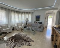Herverkoop - Villa -
Orihuela Costa - Costa Blanca