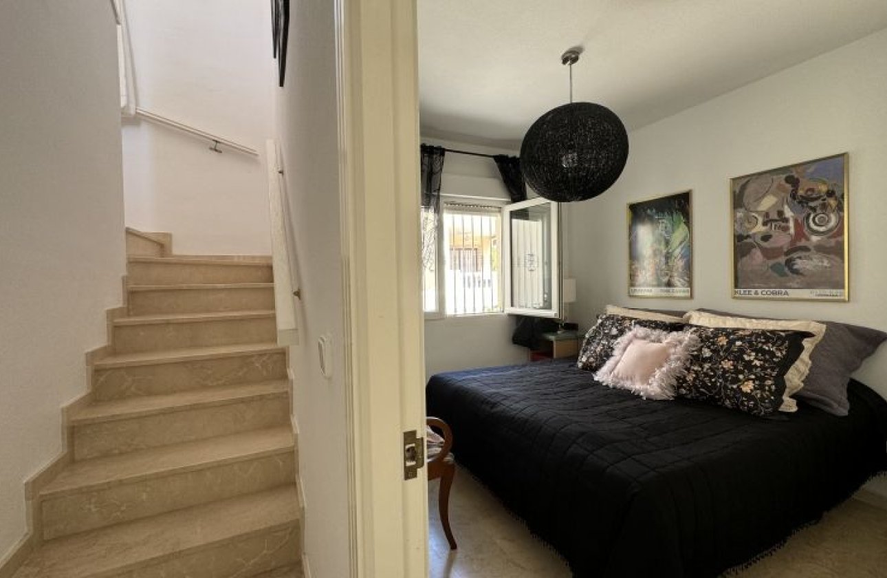 Herverkoop - Villa -
Orihuela Costa - Costa Blanca