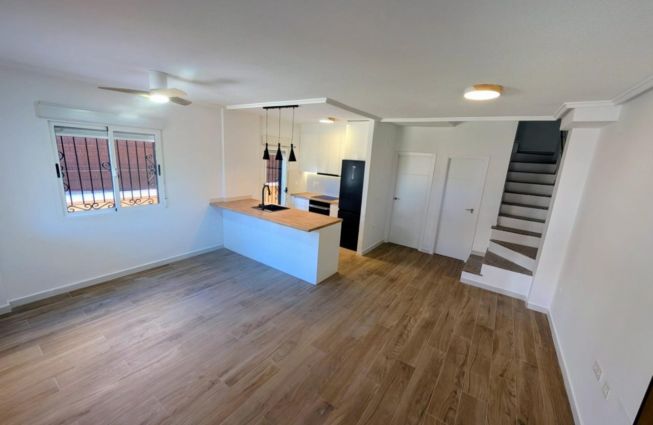 Herverkoop - Villa -
Orihuela Costa - Costa Blanca