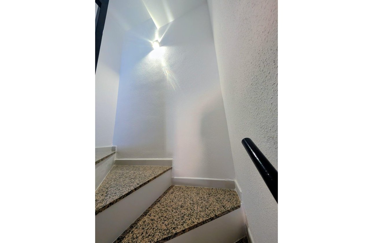 Herverkoop - Villa -
Orihuela Costa - Costa Blanca