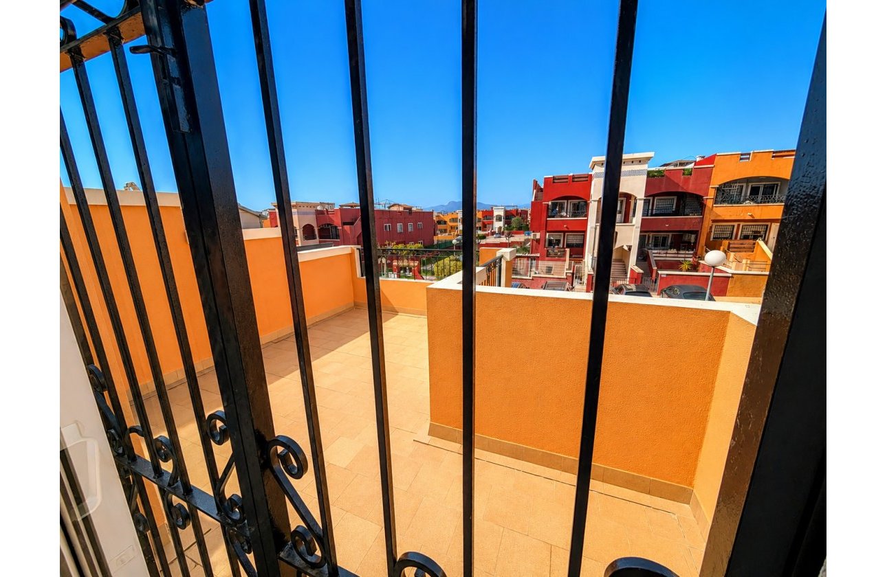 Herverkoop - Villa -
Orihuela Costa - Costa Blanca