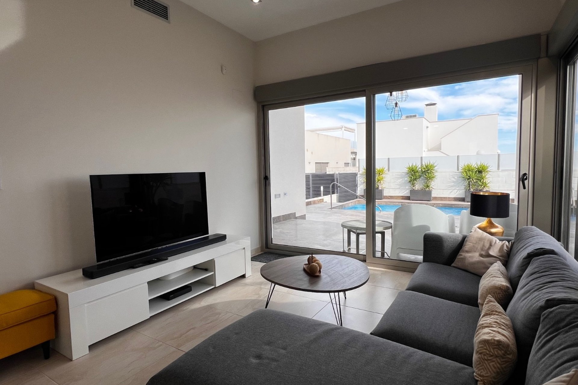 Herverkoop - Villa -
Orihuela Costa - Costa Blanca