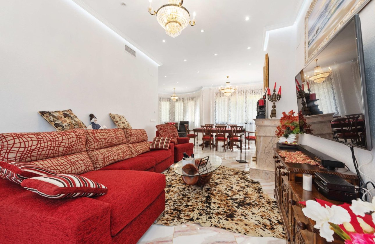 Herverkoop - Villa -
Orihuela Costa - Costa Blanca