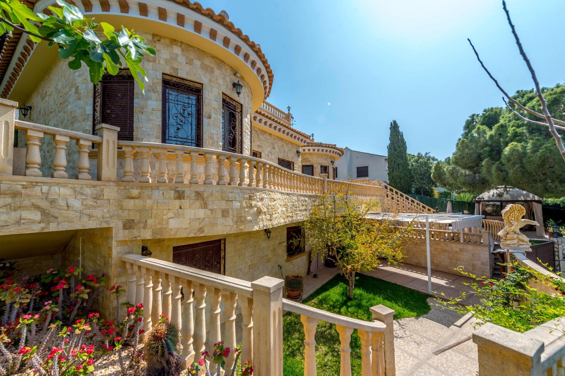 Herverkoop - Villa -
Orihuela Costa - Costa Blanca