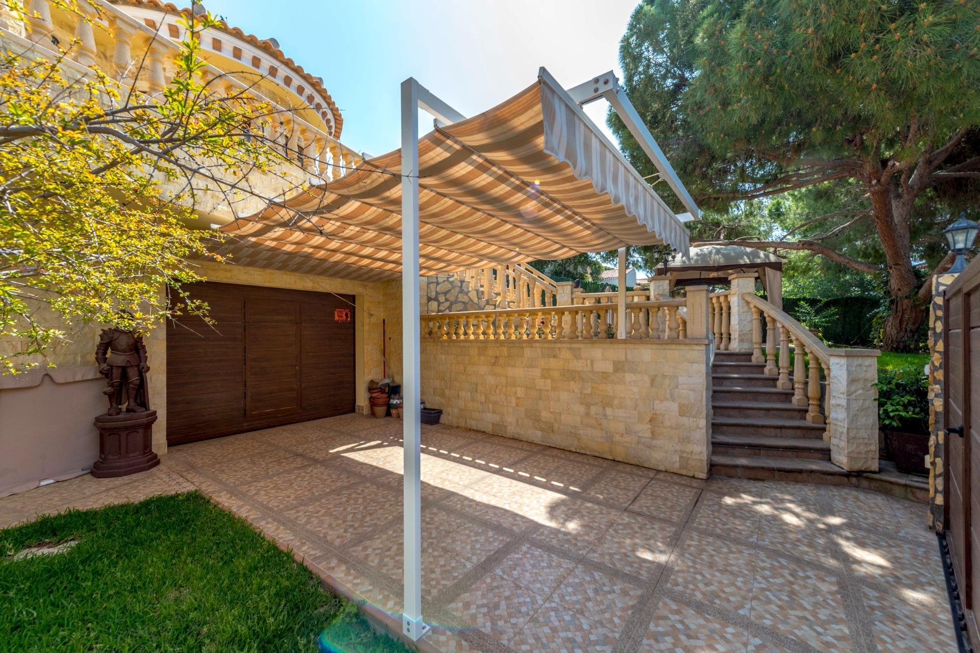 Herverkoop - Villa -
Orihuela Costa - Costa Blanca