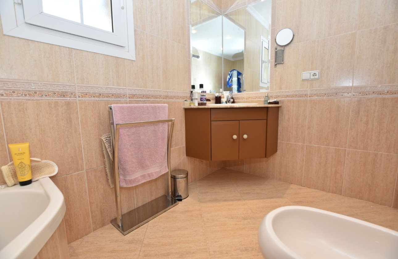 Herverkoop - Villa -
Orihuela Costa - Costa Blanca