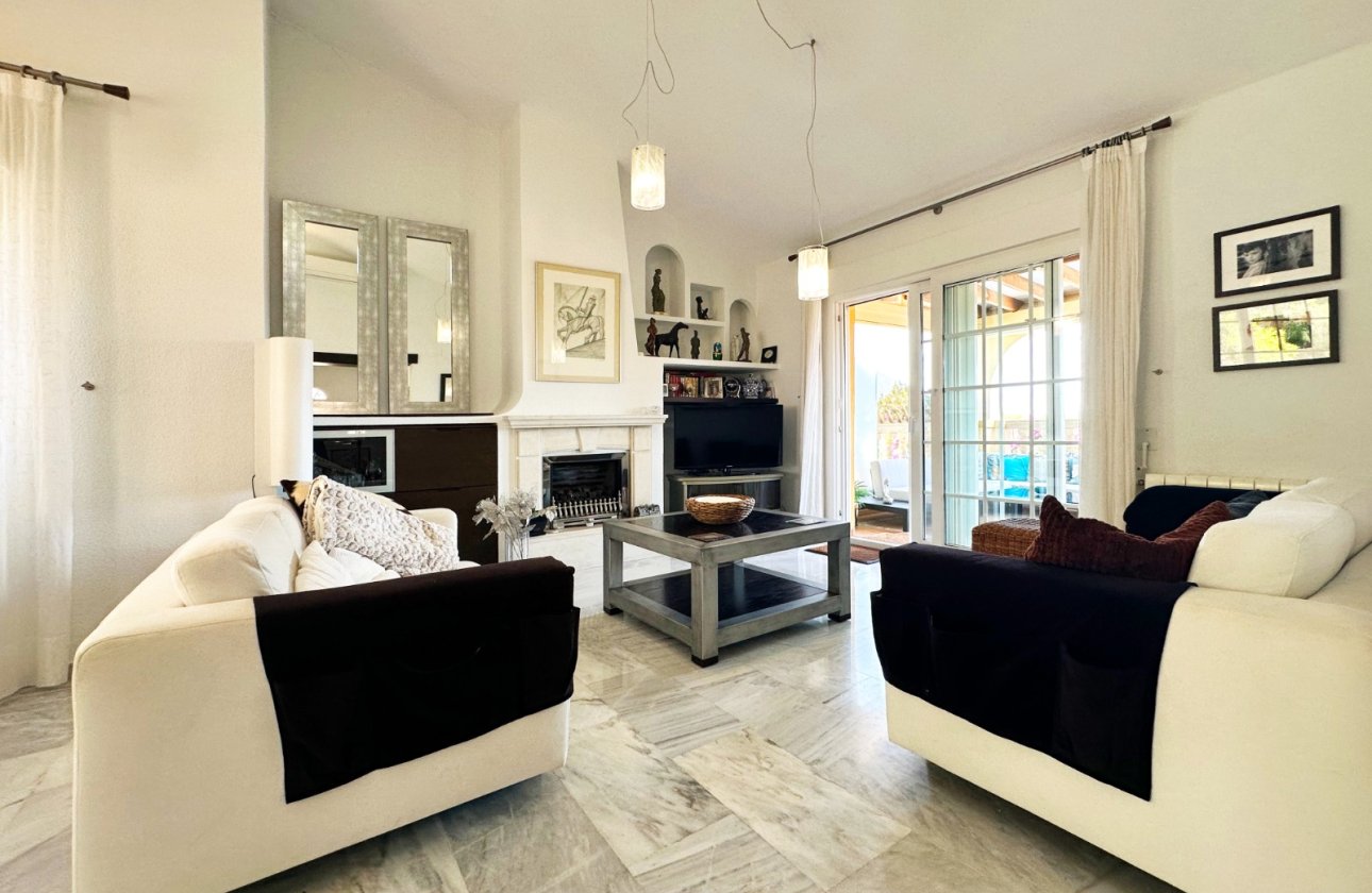Herverkoop - Villa -
Orihuela Costa - Costa Blanca