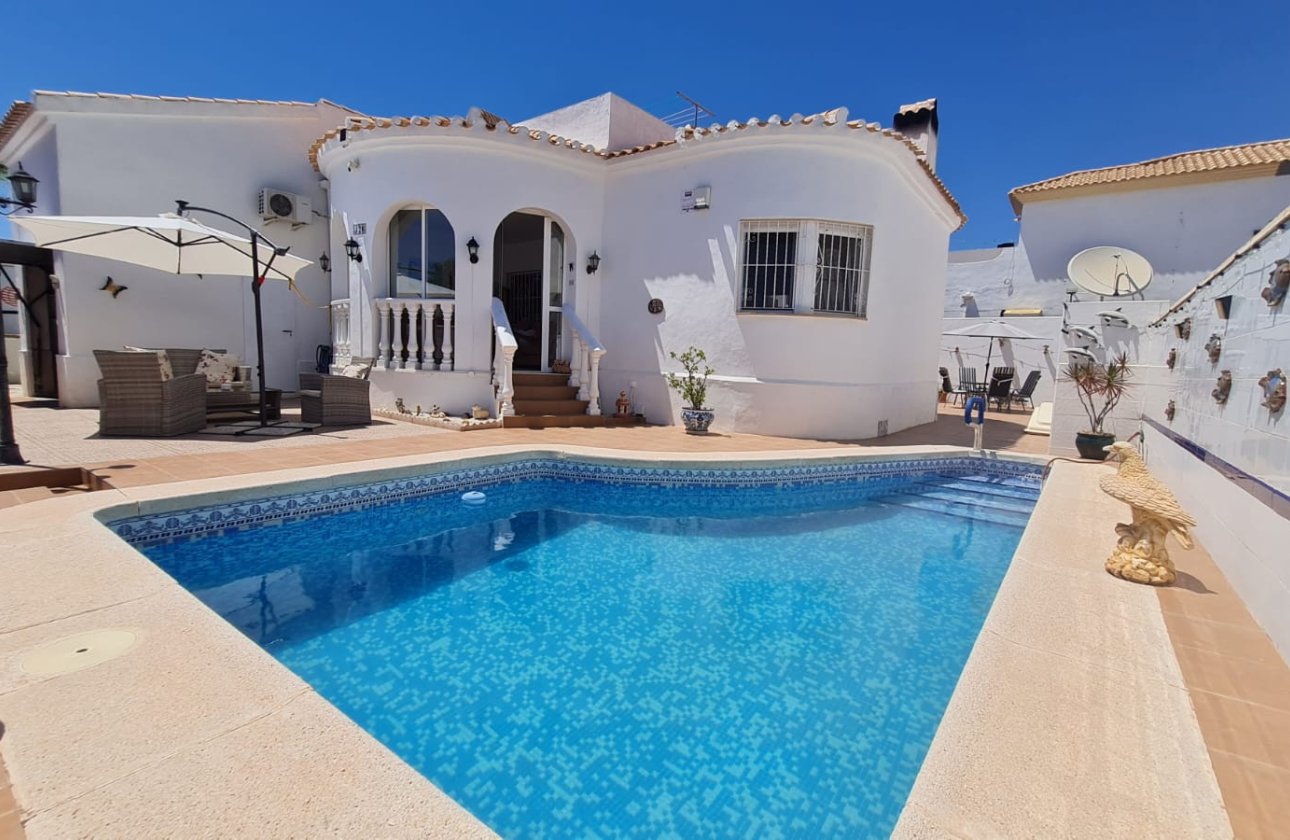 Herverkoop - Villa -
Orihuela Costa - Costa Blanca