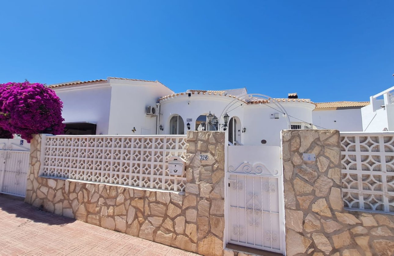 Herverkoop - Villa -
Orihuela Costa - Costa Blanca
