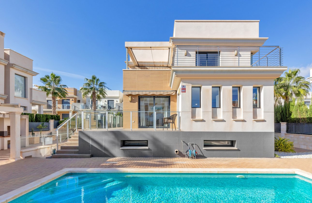 Herverkoop - Villa -
Orihuela Costa - Costa Blanca