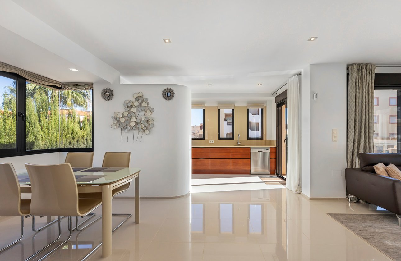 Herverkoop - Villa -
Orihuela Costa - Costa Blanca