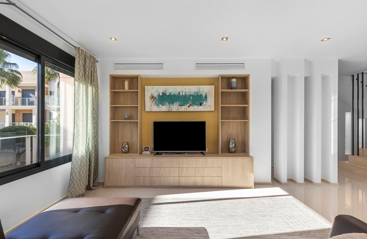 Herverkoop - Villa -
Orihuela Costa - Costa Blanca