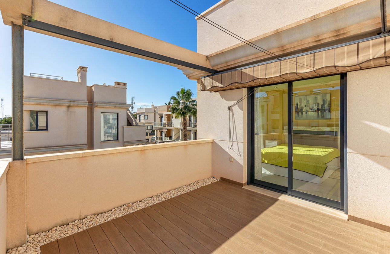 Herverkoop - Villa -
Orihuela Costa - Costa Blanca
