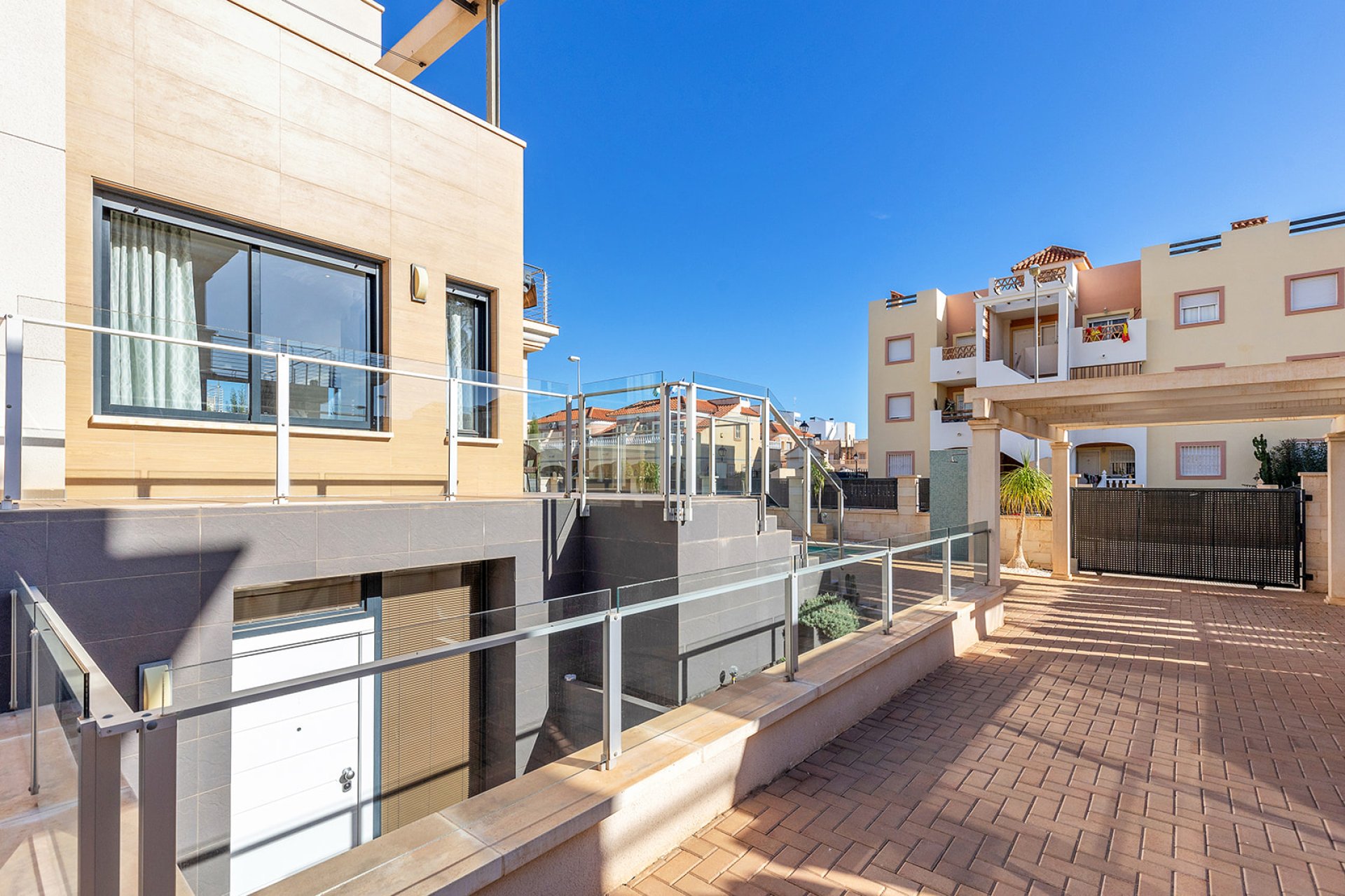 Herverkoop - Villa -
Orihuela Costa - Costa Blanca