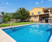 Herverkoop - Villa -
Orihuela Costa - Costa Blanca
