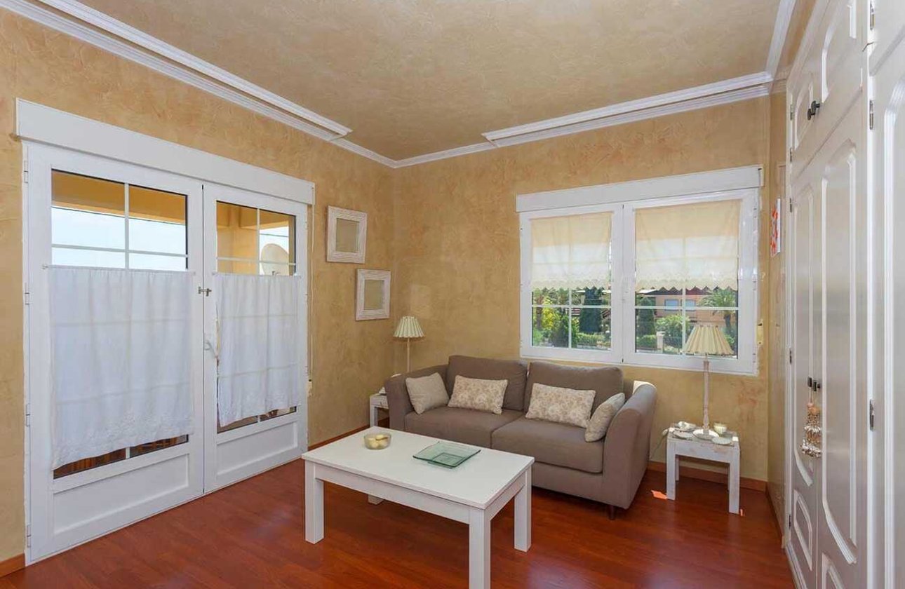 Herverkoop - Villa -
Orihuela Costa - Costa Blanca