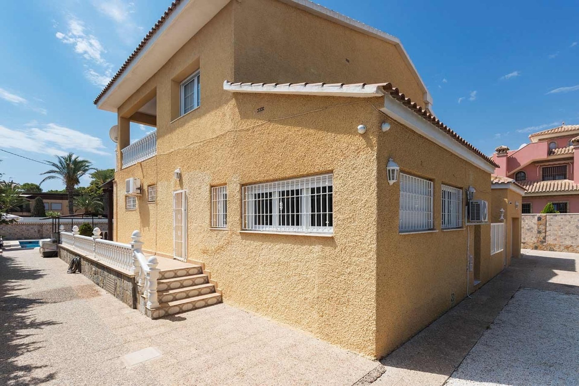 Herverkoop - Villa -
Orihuela Costa - Costa Blanca