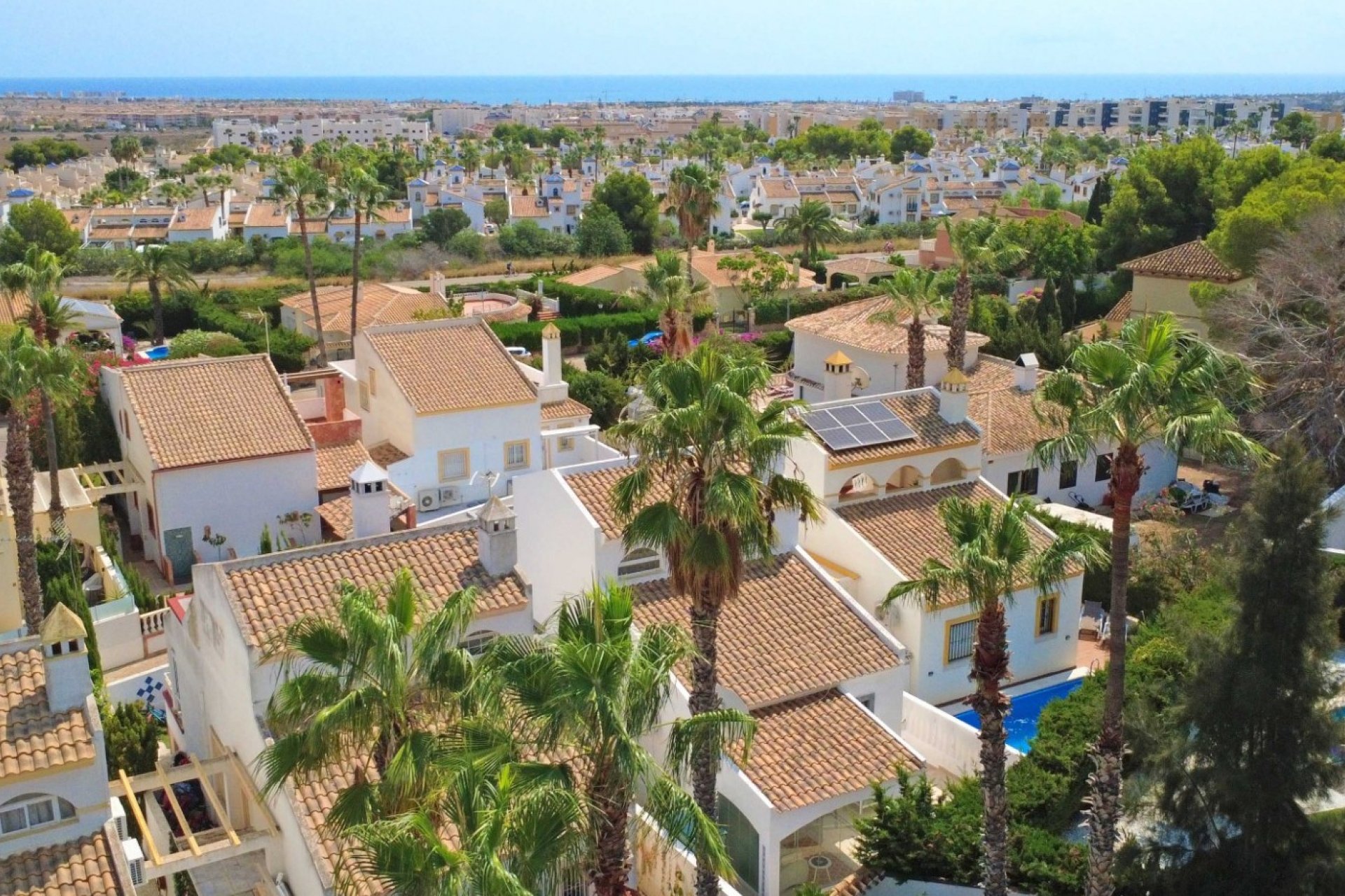 Herverkoop - Villa -
Orihuela Costa - Costa Blanca