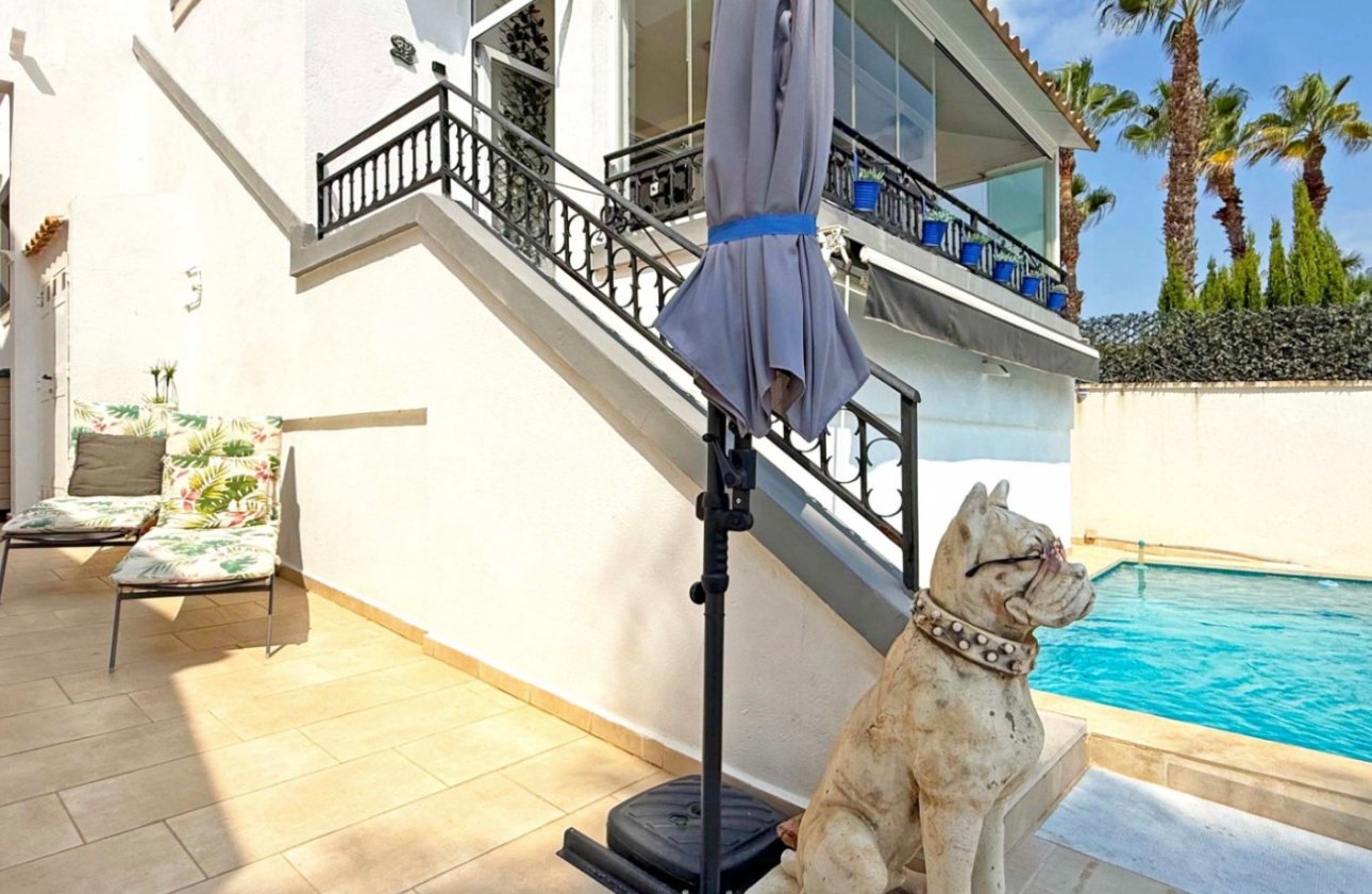 Herverkoop - Villa -
Orihuela Costa - Costa Blanca
