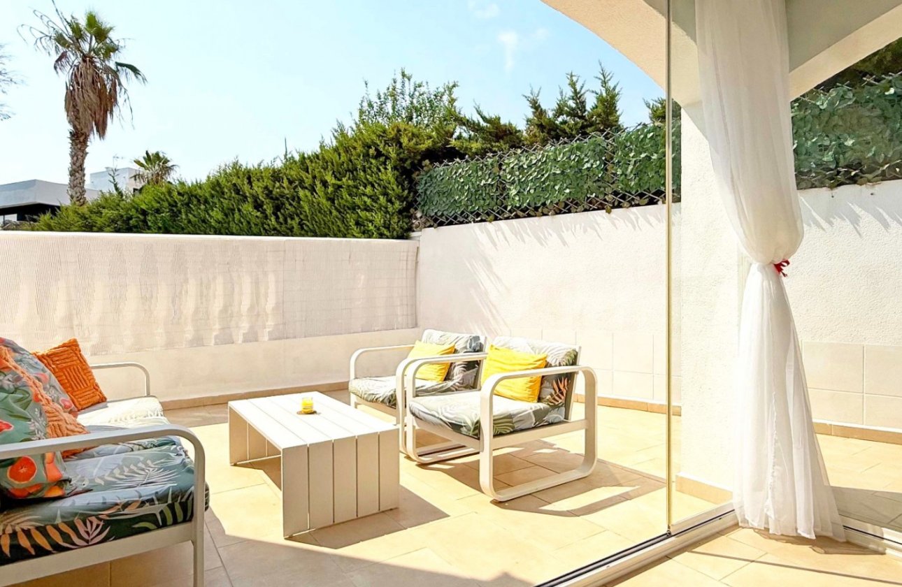 Herverkoop - Villa -
Orihuela Costa - Costa Blanca