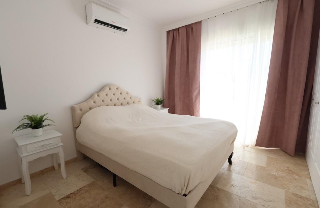 Herverkoop - Villa -
Orihuela Costa - Costa Blanca