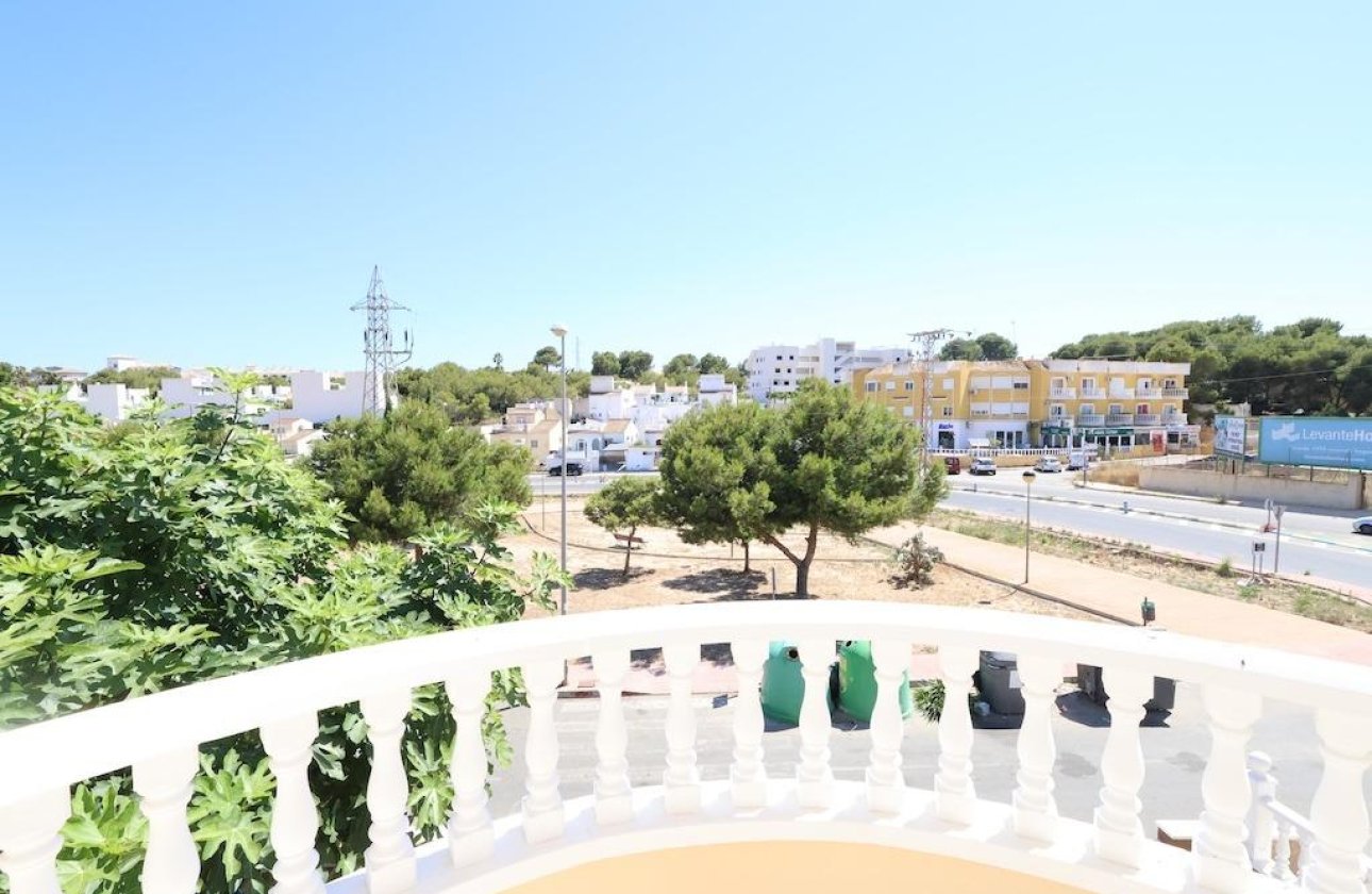 Herverkoop - Villa -
Orihuela Costa - Costa Blanca
