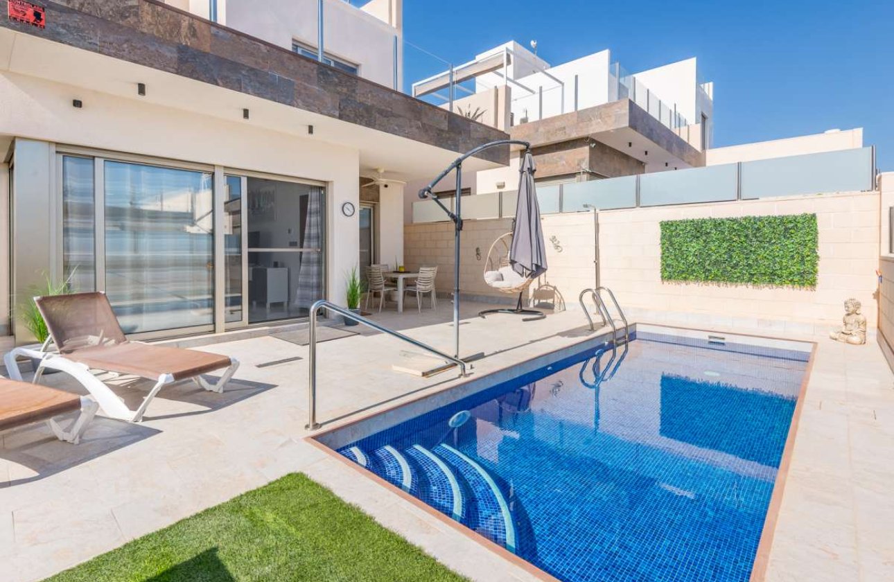 Herverkoop - Villa -
Orihuela Costa - Costa Blanca