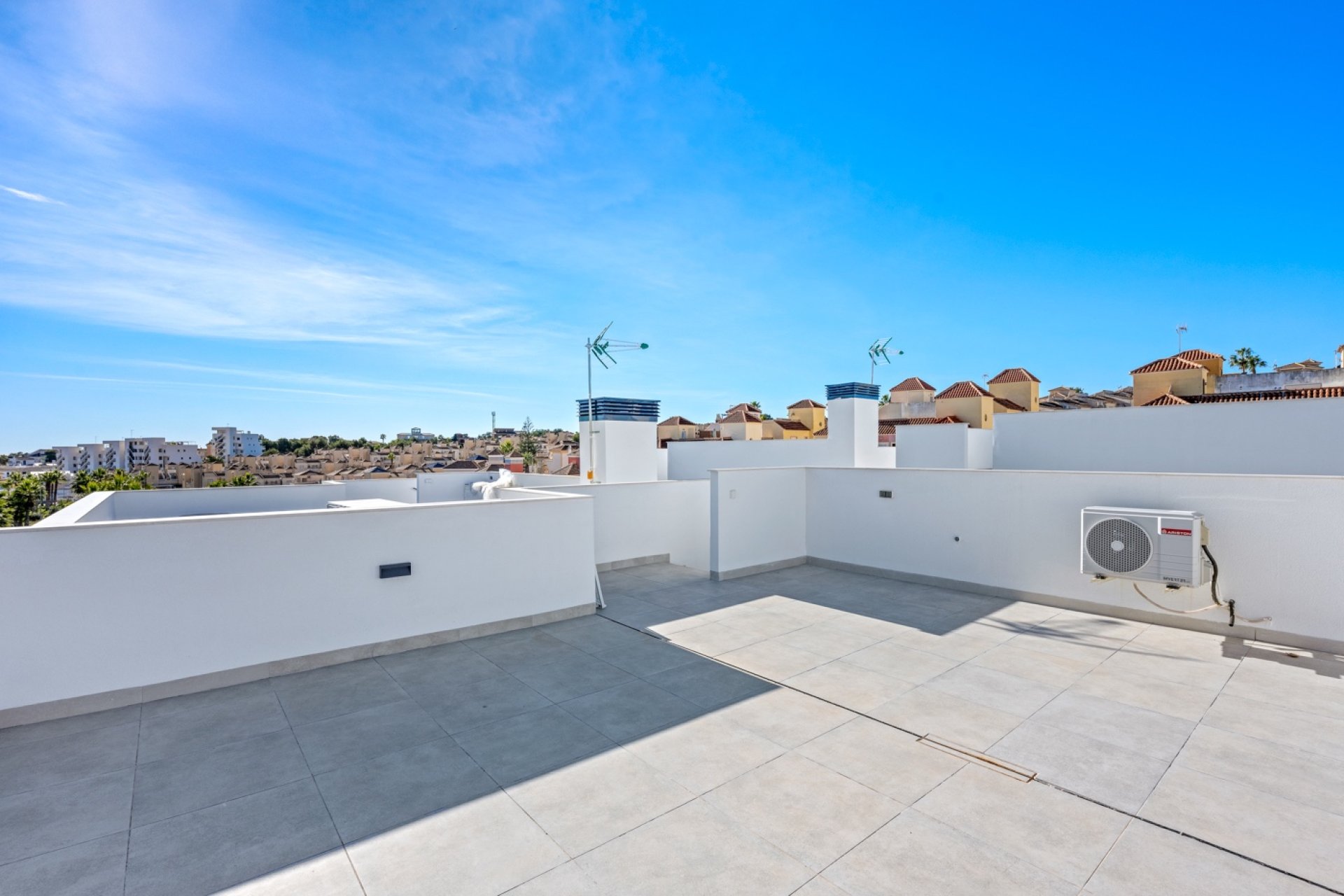 Herverkoop - Villa -
Orihuela Costa - Costa Blanca