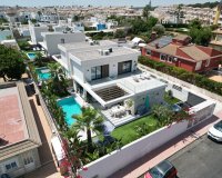 Herverkoop - Villa -
Orihuela Costa - Costa Blanca
