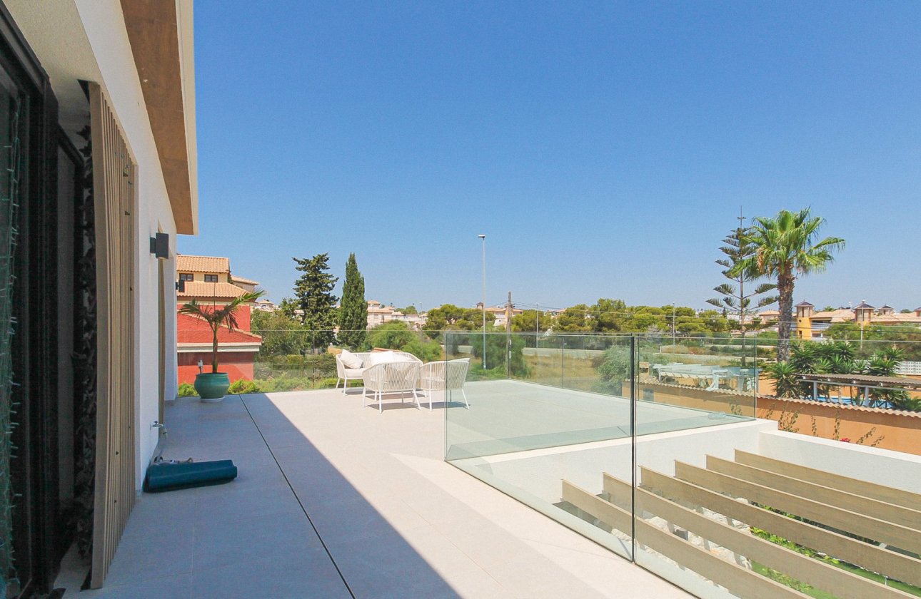 Herverkoop - Villa -
Orihuela Costa - Costa Blanca