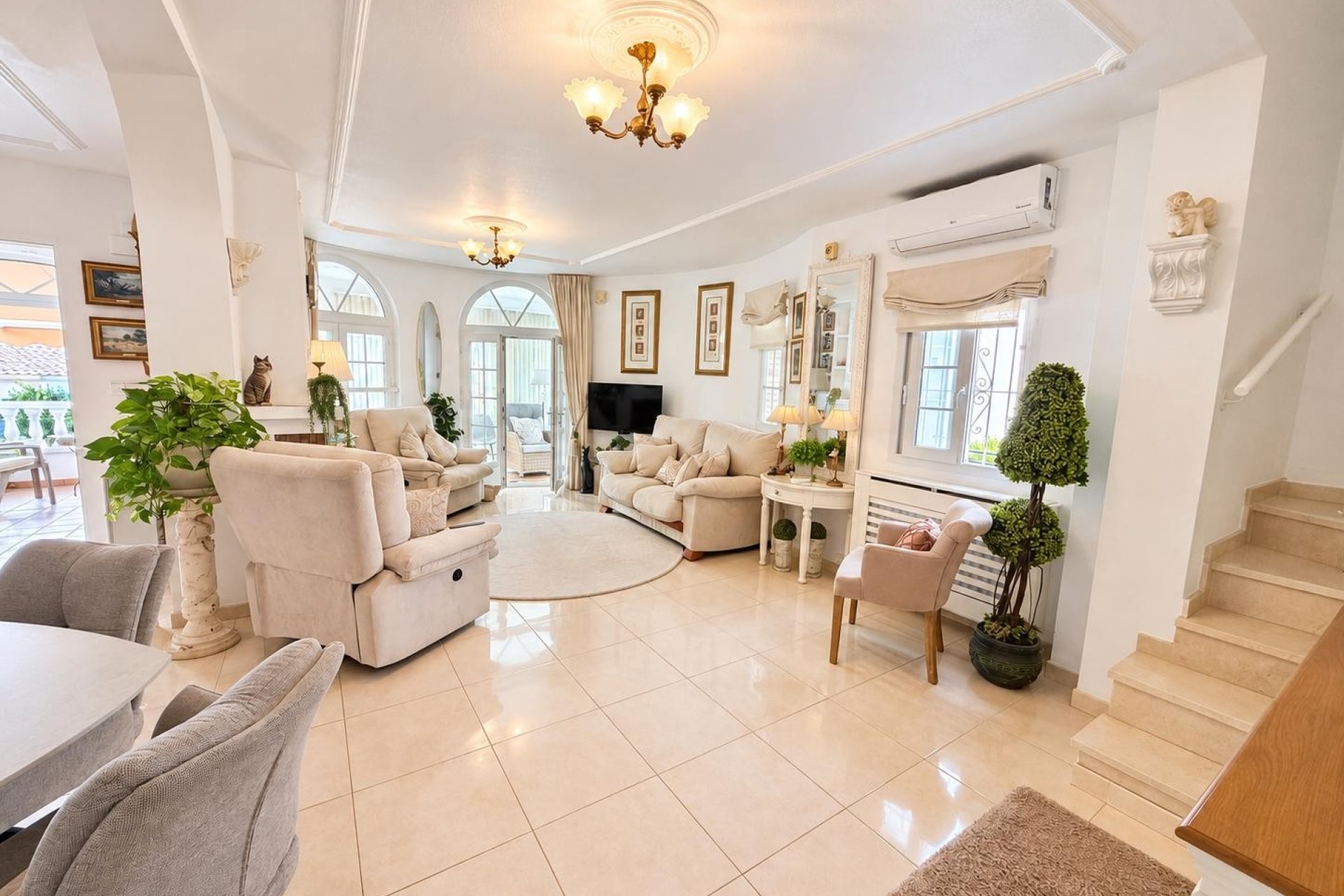 Herverkoop - Villa -
Orihuela Costa - Costa Blanca