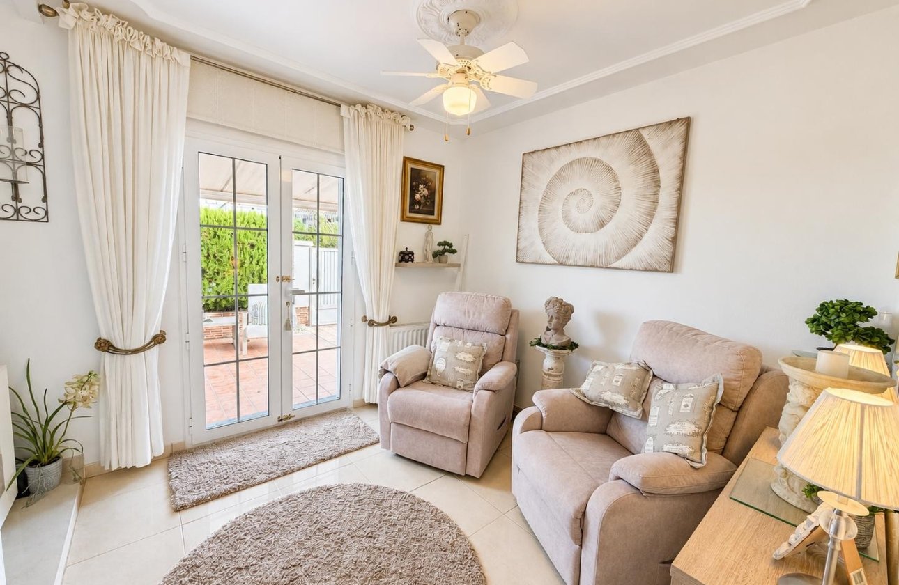 Herverkoop - Villa -
Orihuela Costa - Costa Blanca
