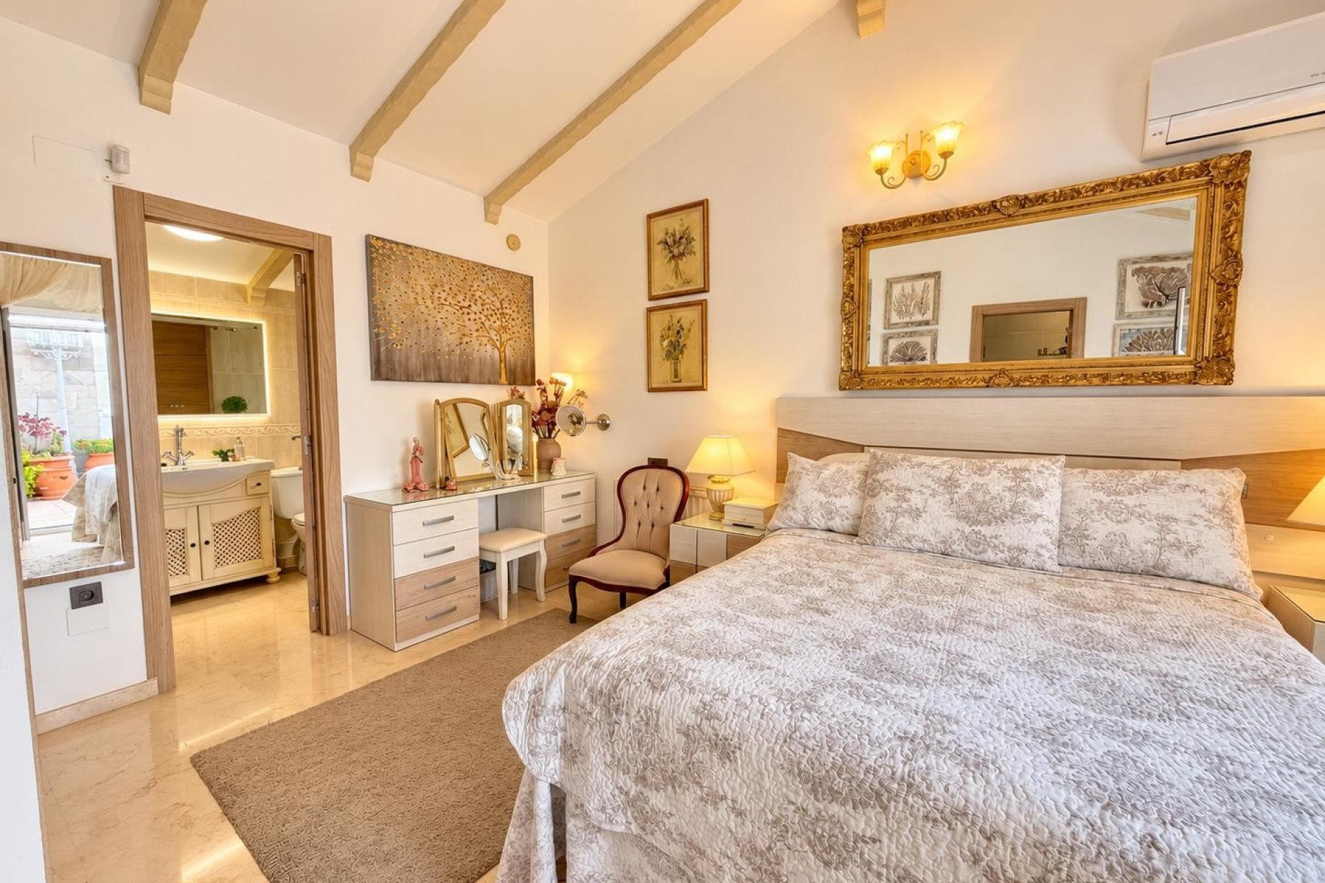 Herverkoop - Villa -
Orihuela Costa - Costa Blanca