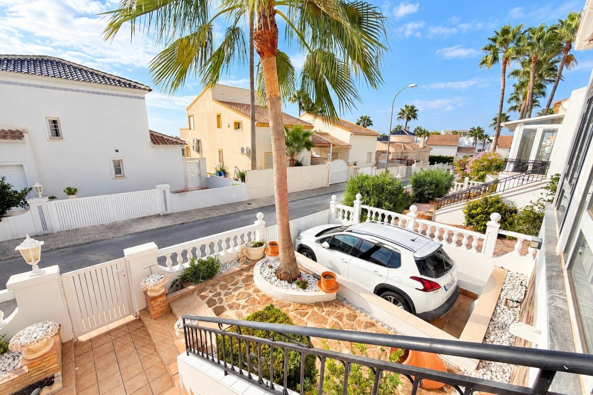 Herverkoop - Villa -
Orihuela Costa - Costa Blanca