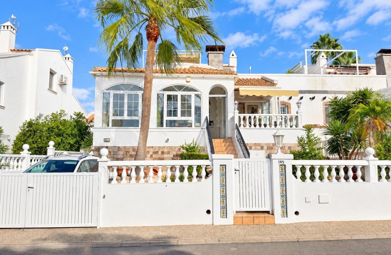 Herverkoop - Villa -
Orihuela Costa - Costa Blanca