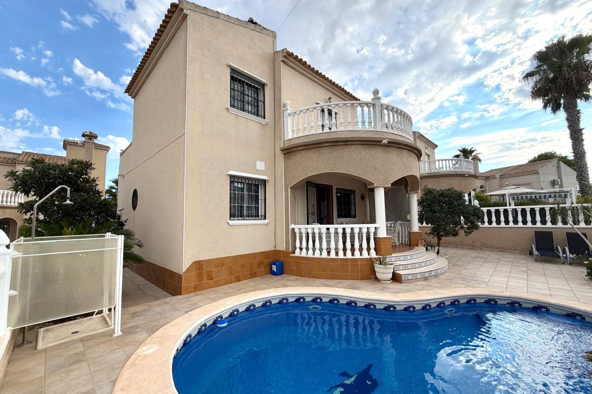 Herverkoop - Villa -
Orihuela Costa - Costa Blanca