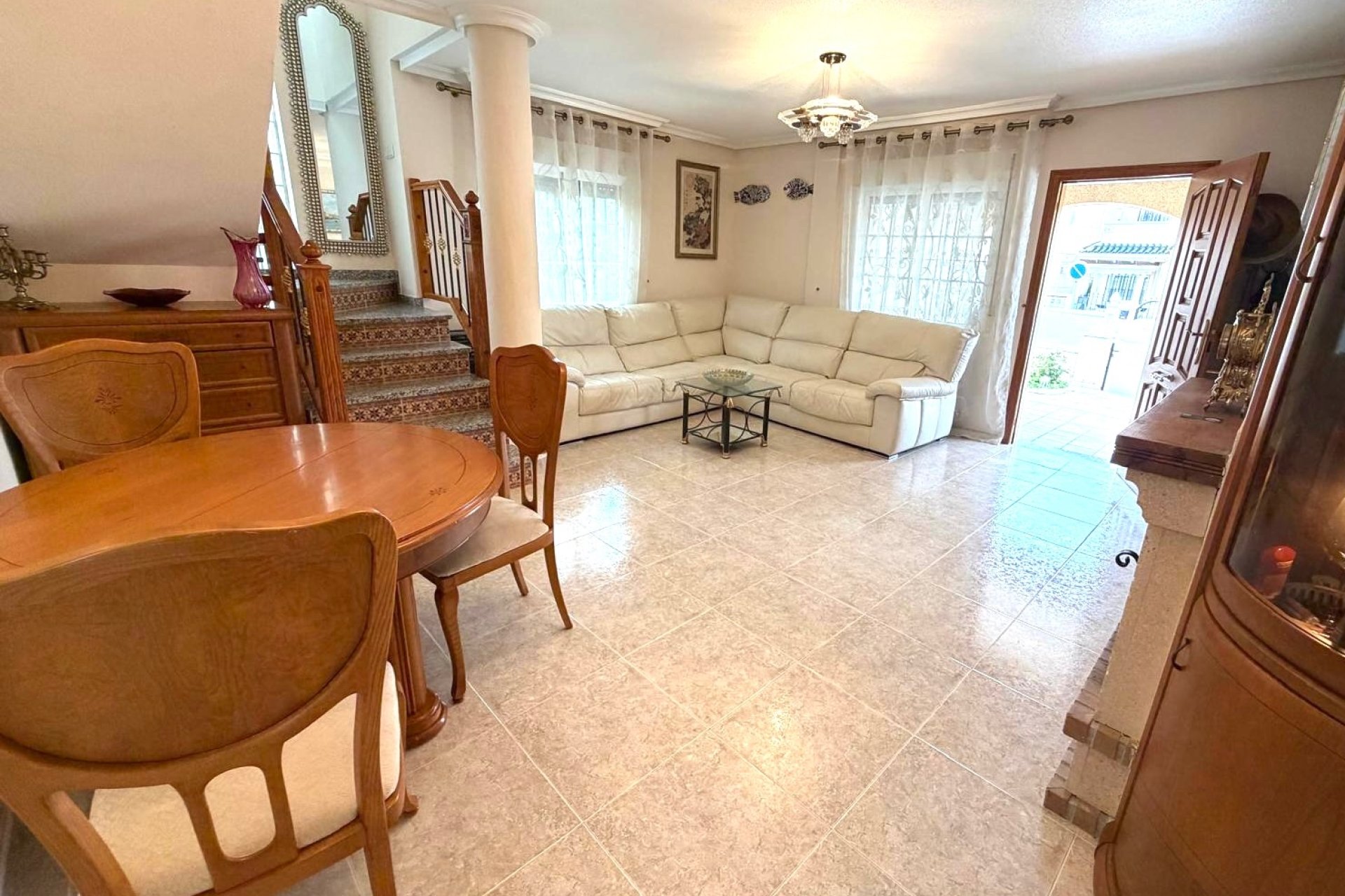Herverkoop - Villa -
Orihuela Costa - Costa Blanca
