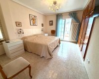 Herverkoop - Villa -
Orihuela Costa - Costa Blanca