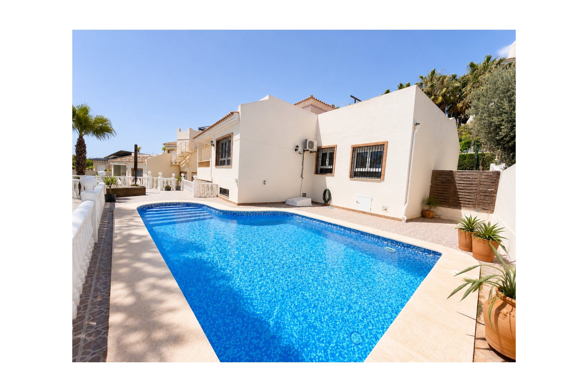 Herverkoop - Villa -
Orihuela Costa - Costa Blanca