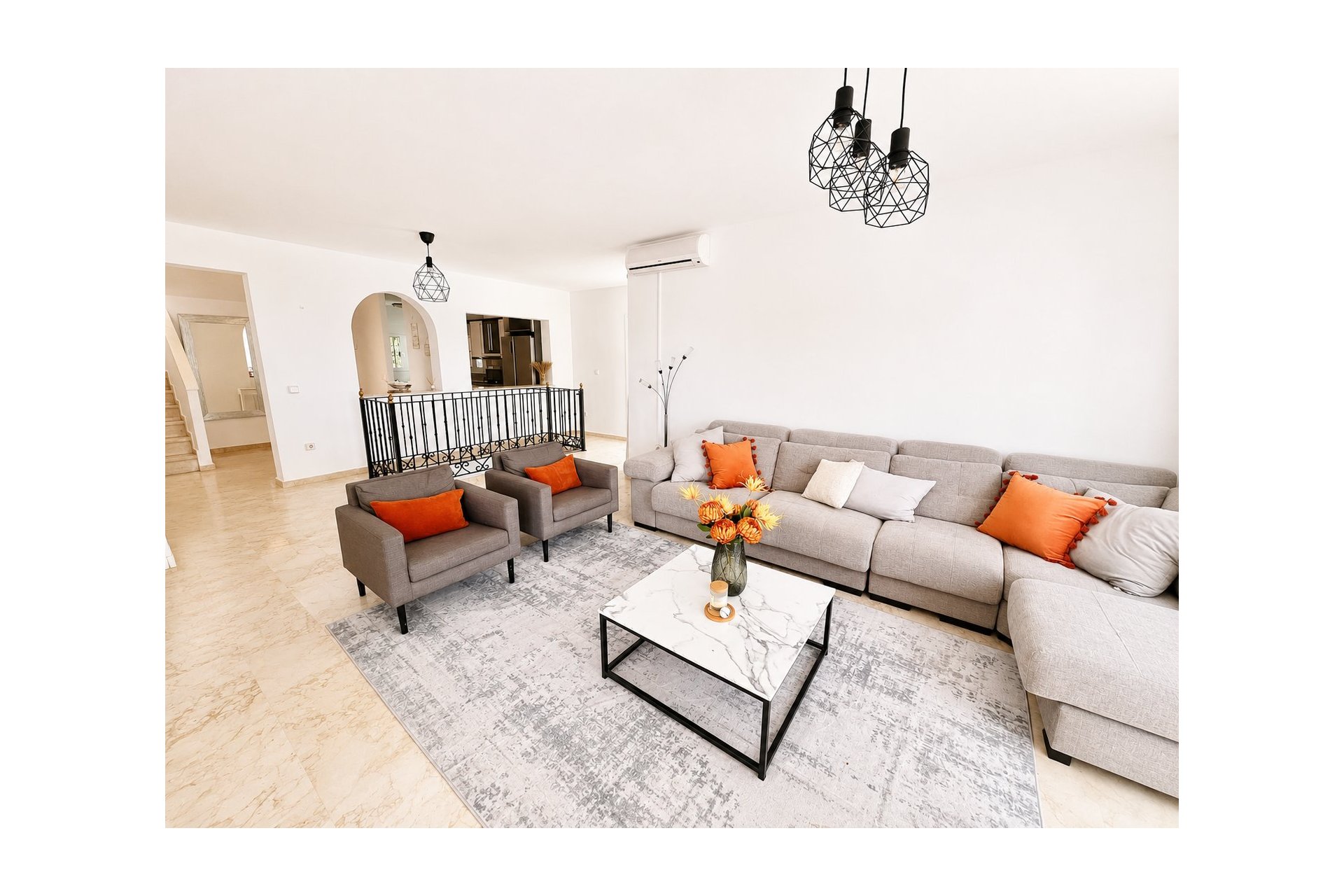 Herverkoop - Villa -
Orihuela Costa - Costa Blanca