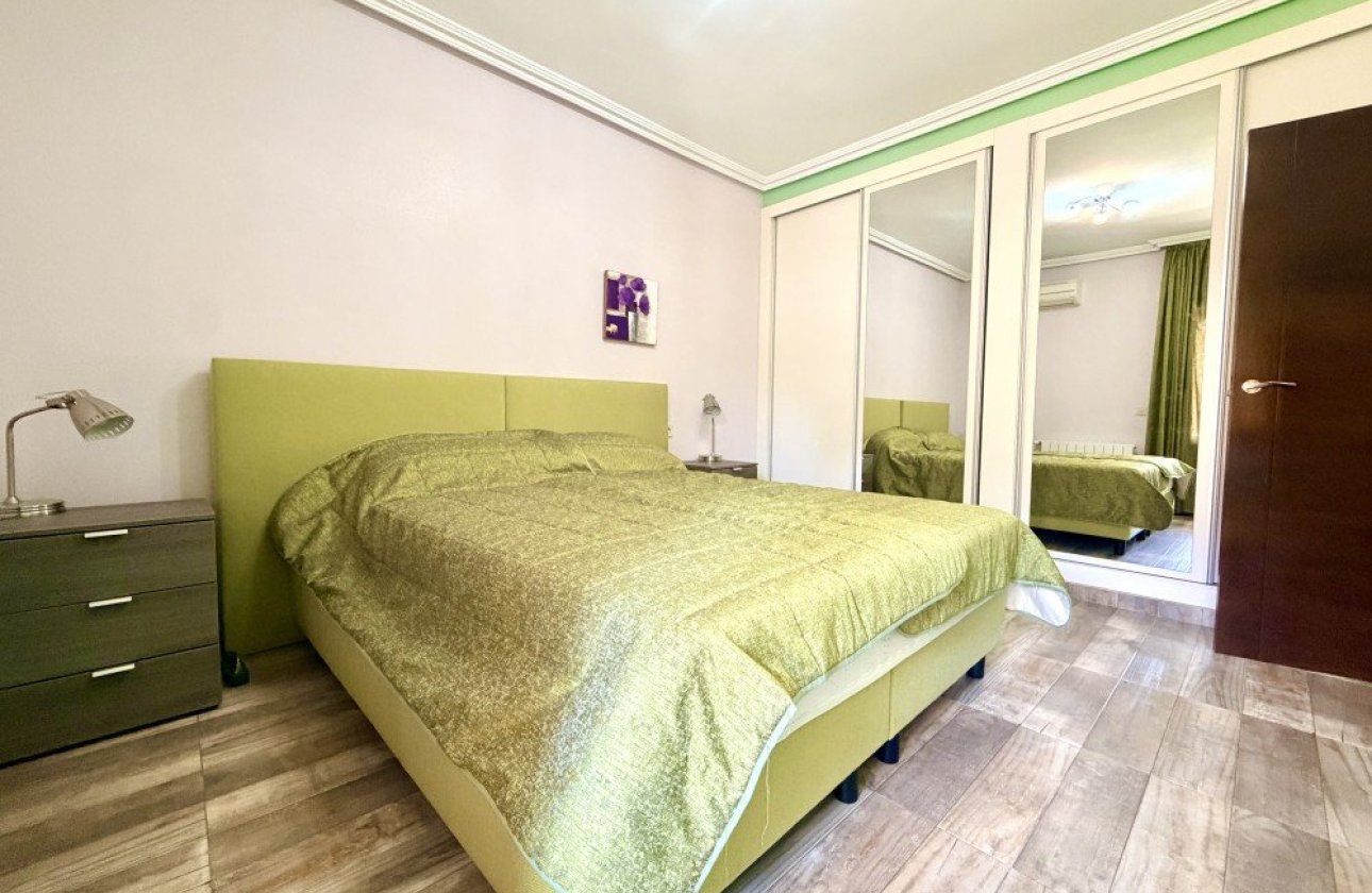 Herverkoop - Villa -
Orihuela Costa - Costa Blanca