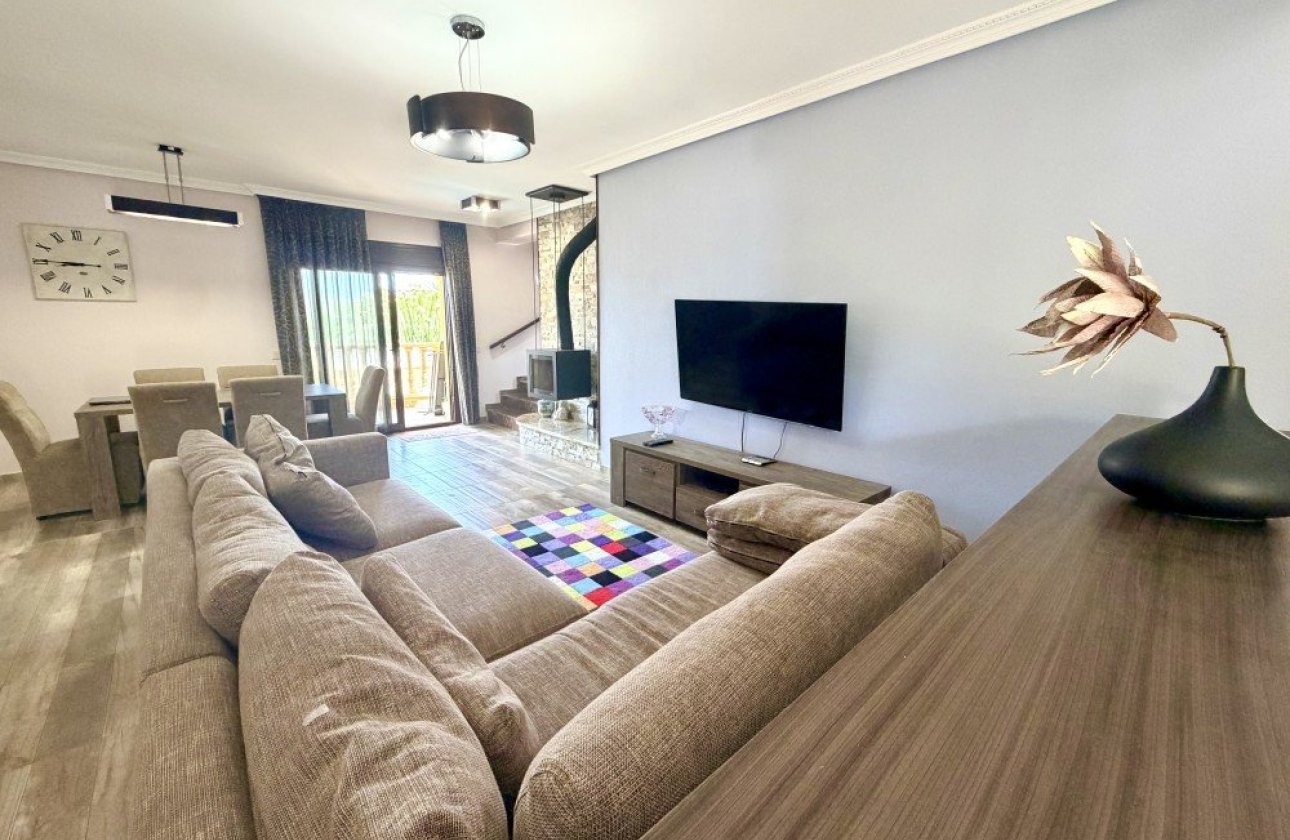 Herverkoop - Villa -
Orihuela Costa - Costa Blanca