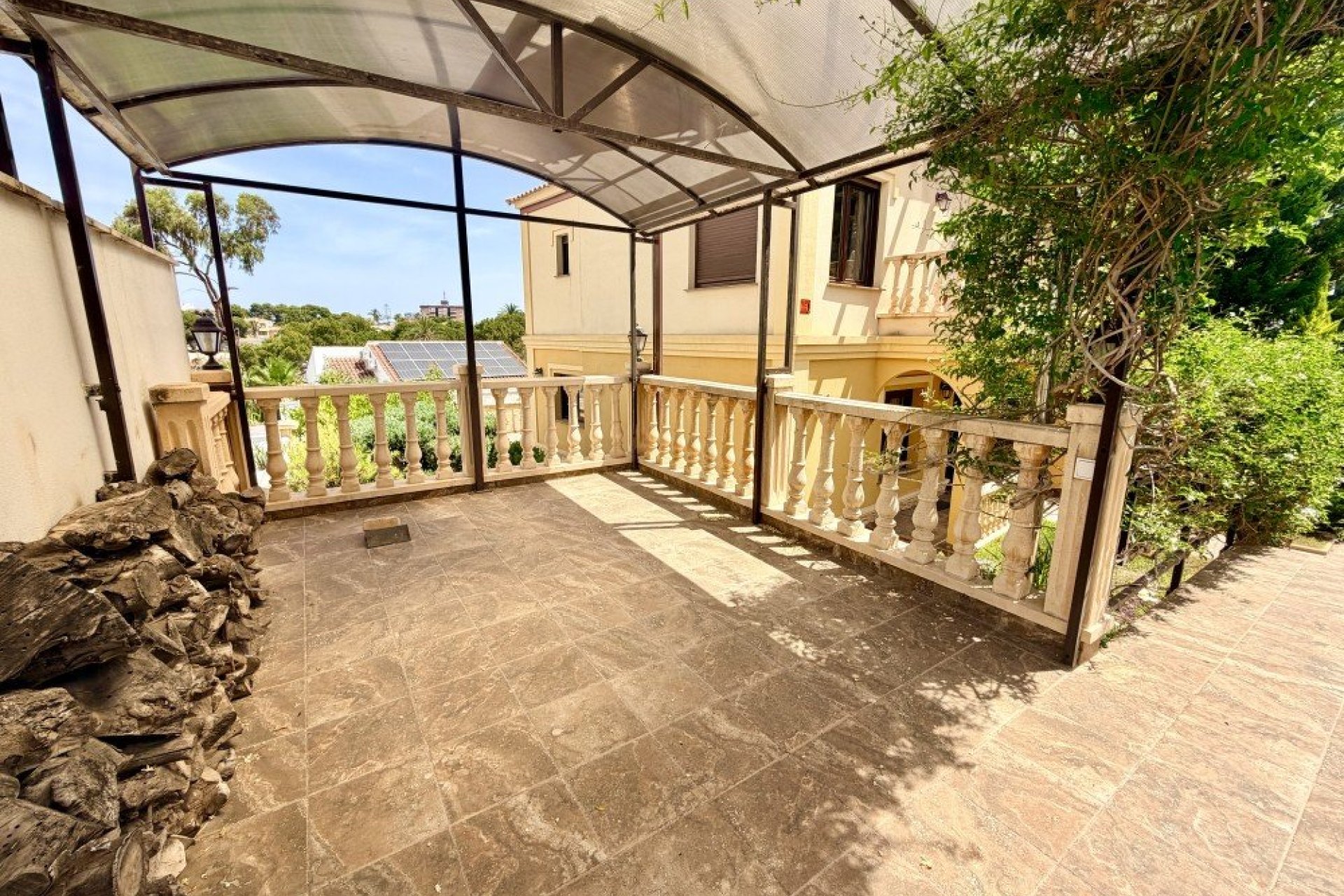 Herverkoop - Villa -
Orihuela Costa - Costa Blanca